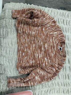 ARULA Marled Brown and Cream Scoop Neck Sweater